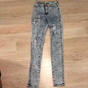 High waist ripped jeans